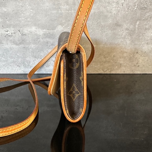 Authentic Louis Vuitton Pochette Twin PM - Picture 2 of 14